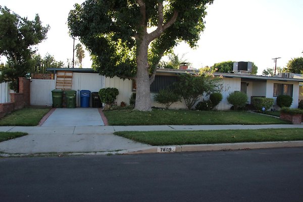 27.19592.Ingomar.St.Reseda 27.19592.Ingomar.St.Reseda