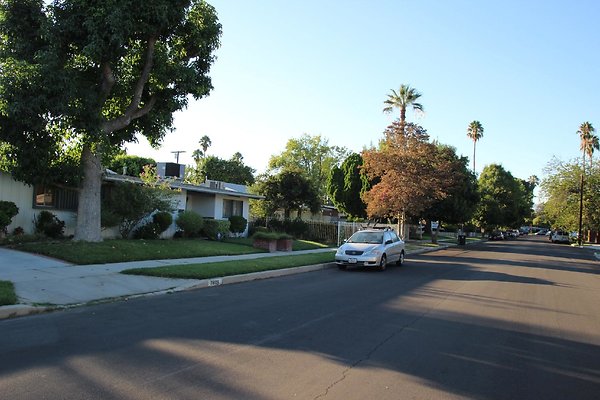 21.19592.Ingomar.St.Reseda 21.19592.Ingomar.St.Reseda