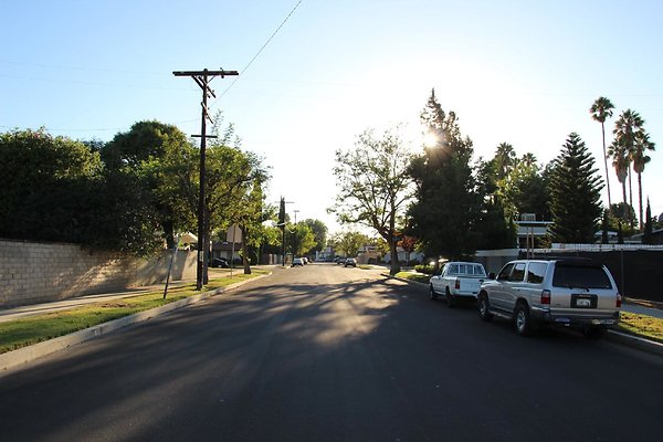 47.19592.Ingomar.St.Reseda 47.19592.Ingomar.St.Reseda
