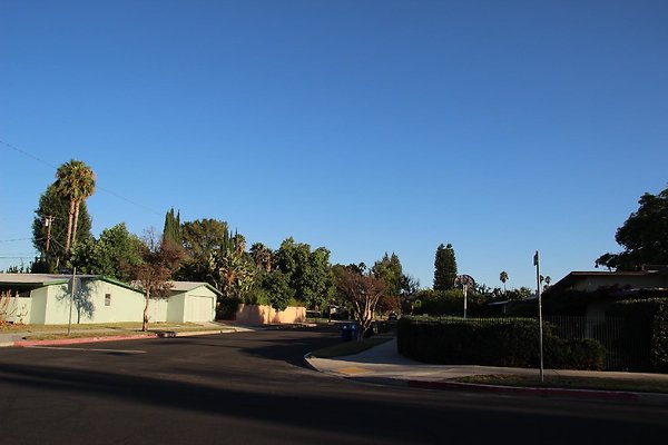 45.19592.Ingomar.St.Reseda 45.19592.Ingomar.St.Reseda