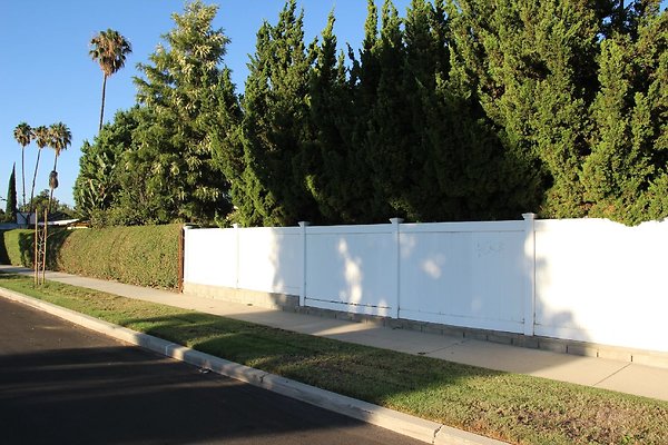 23.19592.Ingomar.St.Reseda 23.19592.Ingomar.St.Reseda