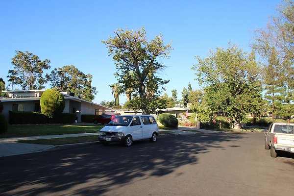 30.19409.Lull.St.Reseda