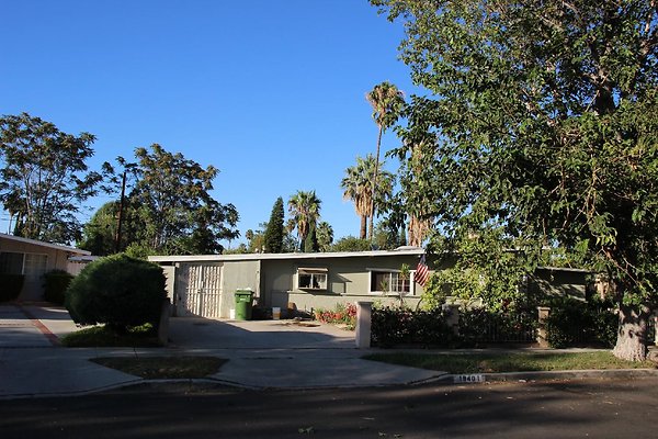 11.19409.Lull.St.Reseda