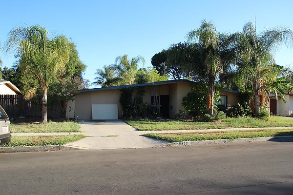 33.19409.Lull.St.Reseda