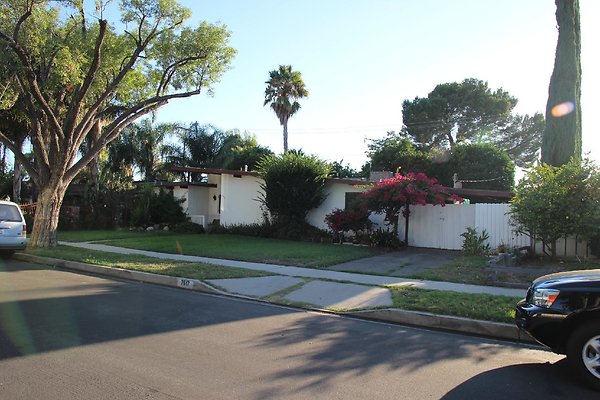 12.7612.Bothwell.Rd.Reseda 12.7612.Bothwell.Rd.Reseda