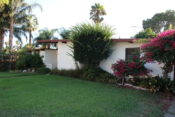 53.7612.Bothwell.Rd.Reseda 53.7612.Bothwell.Rd.Reseda