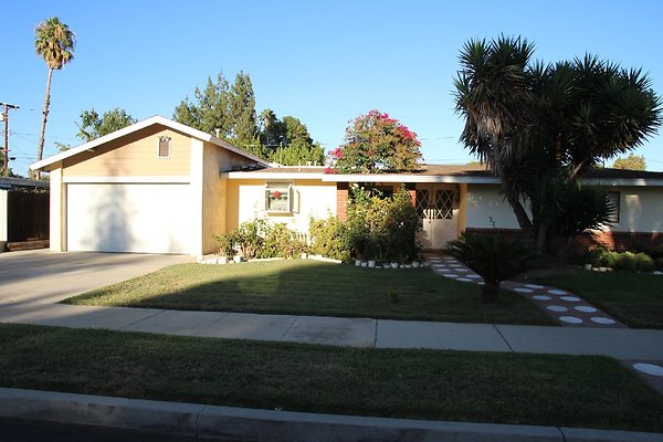 33.7612.Bothwell.Rd.Reseda 33.7612.Bothwell.Rd.Reseda