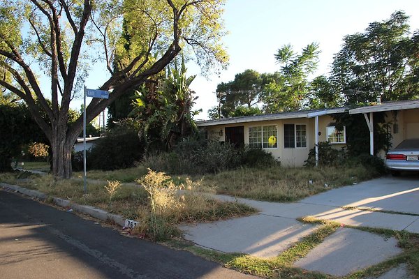 41.7612.Bothwell.Rd.Reseda 41.7612.Bothwell.Rd.Reseda