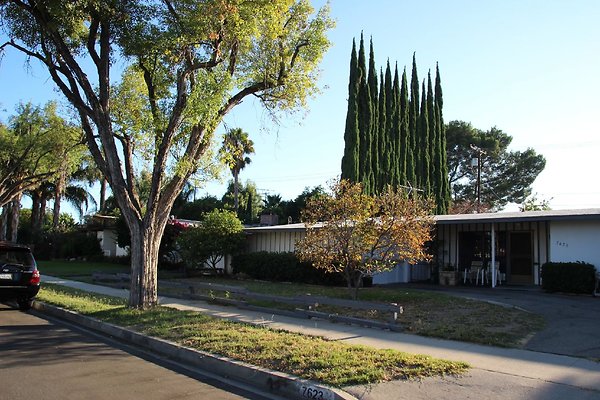 18.7612.Bothwell.Rd.Reseda 18.7612.Bothwell.Rd.Reseda