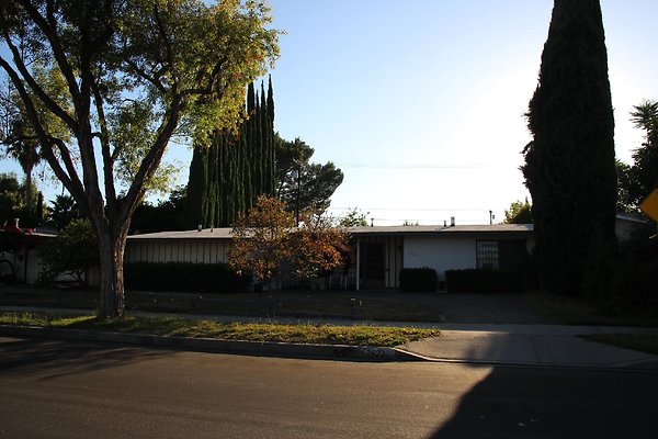 48.7612.Bothwell.Rd.Reseda 48.7612.Bothwell.Rd.Reseda