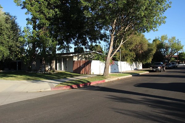 49.7612.Bothwell.Rd.Reseda 49.7612.Bothwell.Rd.Reseda