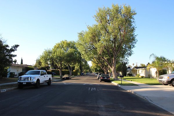30.7612.Bothwell.Rd.Reseda 30.7612.Bothwell.Rd.Reseda