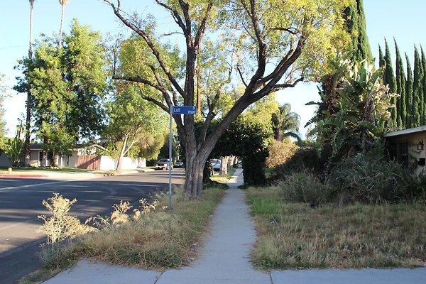28.7612.Bothwell.Rd.Reseda 28.7612.Bothwell.Rd.Reseda