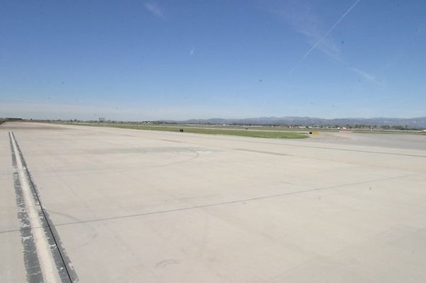 Camarillo Airport.Sun.Air.10