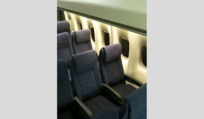 Mobile-Plane-Section-Seating-Option2