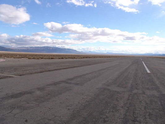 Trona.Airport.70