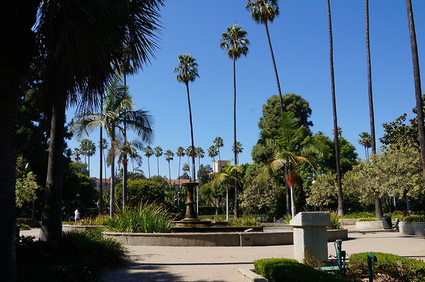 Fountain.Will.Rogers.Park.BH30