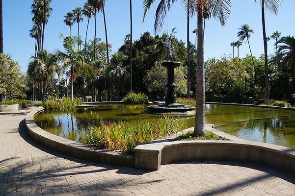 Fountain.Will.Rogers.Park.BH16