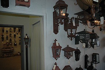 152