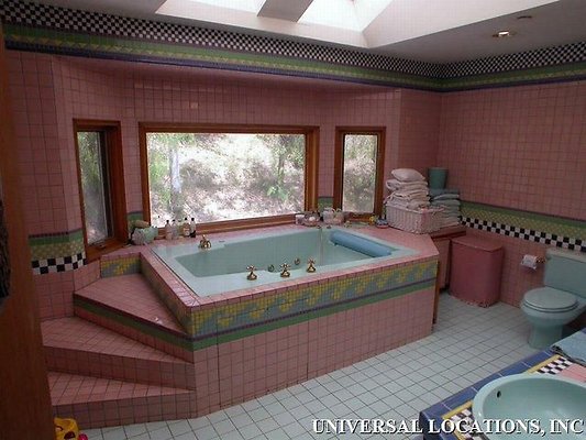 PC4422 bath1