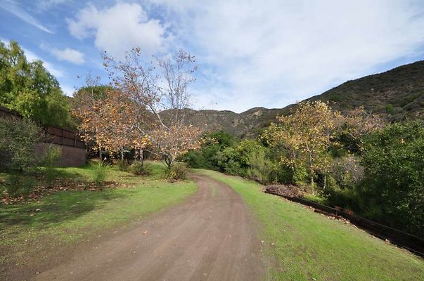 8956 road9