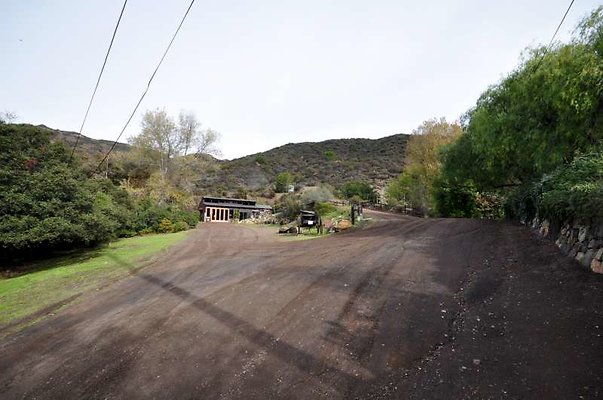8956 road14