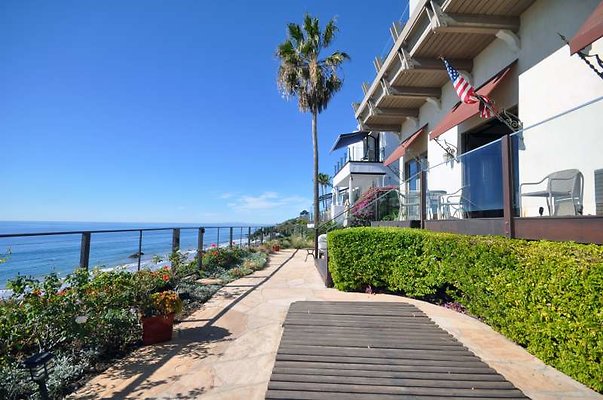 9838 balcony7