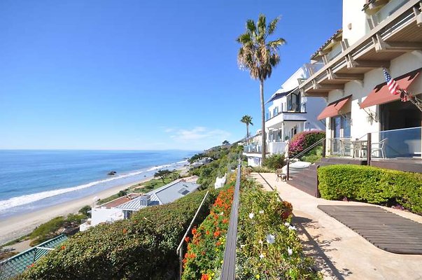 9838 balcony5
