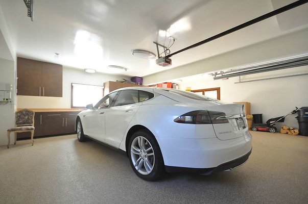 9838 garage3