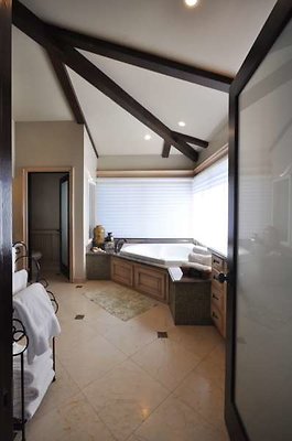 9838 bath4