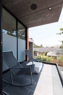 10114 balcony