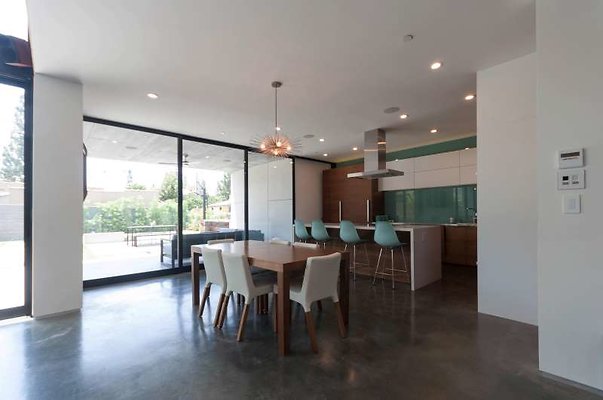 10114 dining2