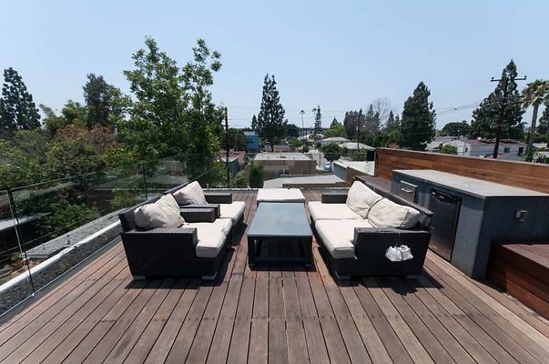 10114 balcony2