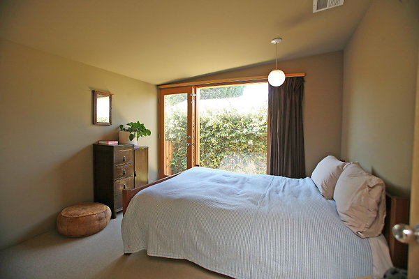 Guest Bedroom1 5