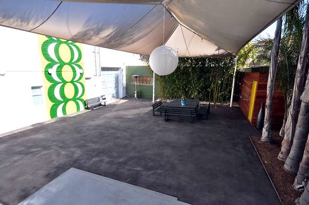 8760 patio5