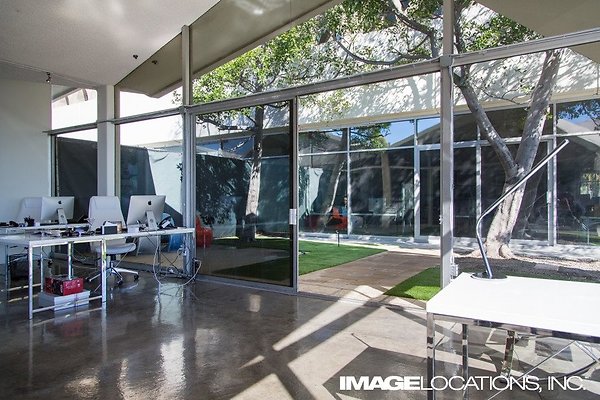 concrete-office image 11