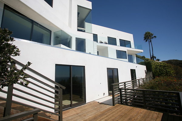 134E Office Deck 0127 1
