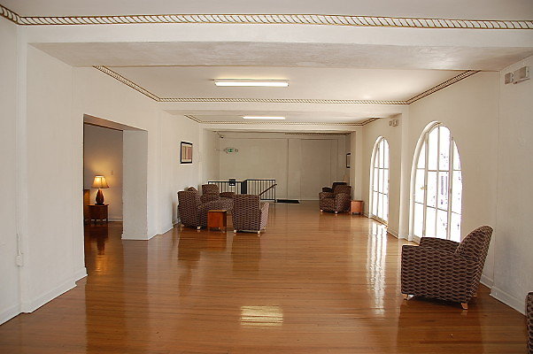 OddFellows.Mezzine.Oak Side Salon