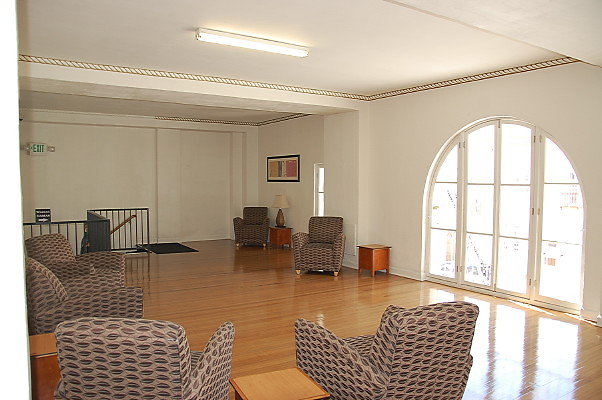 OddFellows.Mezzine.Oak Side Salon04