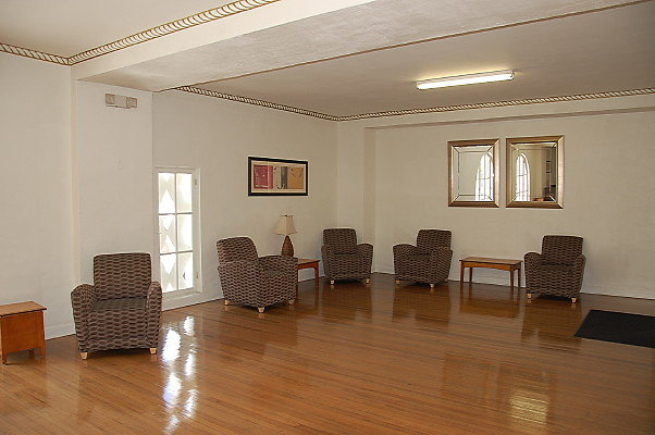 OddFellows.Mezzine.Oak Side Salon06