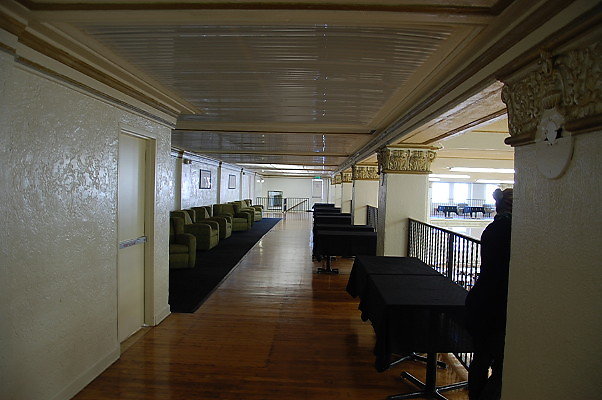 OddFellows.Mezzine.View.Ballroom03