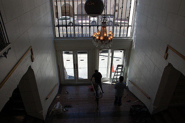 OddFellows.Mezzine.Entrance