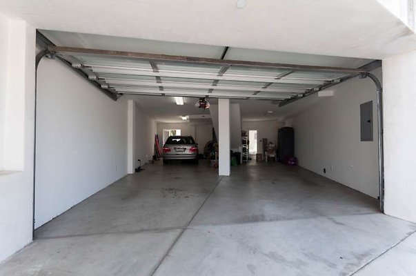 5250 garage6