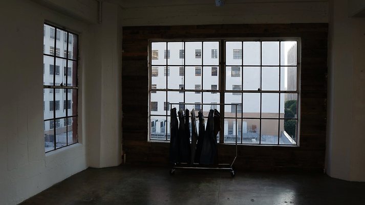 3-Los-Angeles-St-Showroom