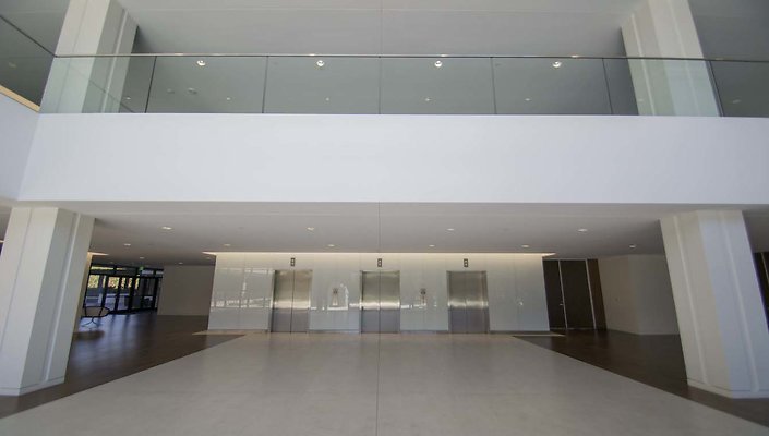 150-N.-Orange-Grove-Lobby-2nd-Floor-02