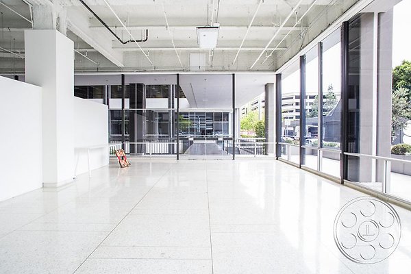 Concrete Office.Empty.03