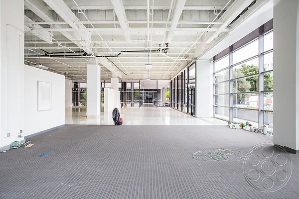 Concrete Office.Empty.04