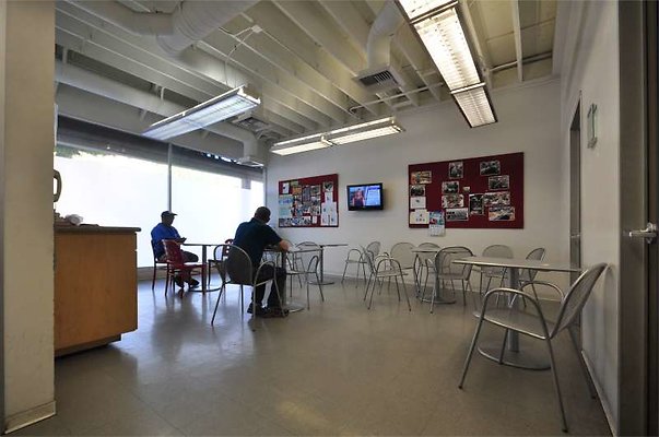 9272 lobby3