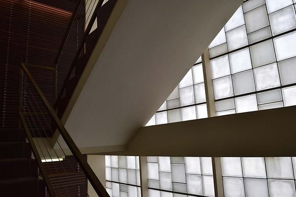 stairs left805x537 stairs left805x537