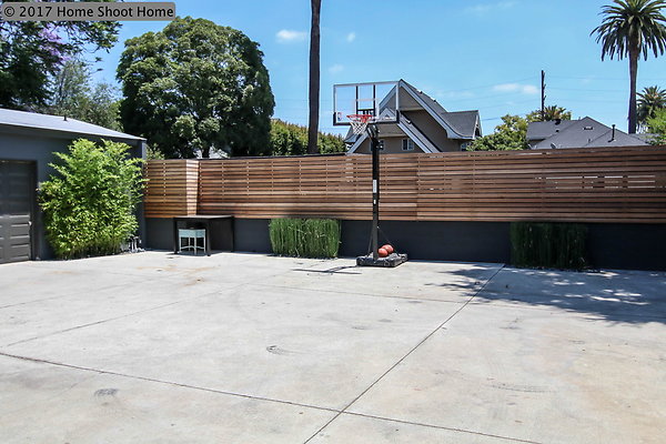 49entrance-patio-reverse